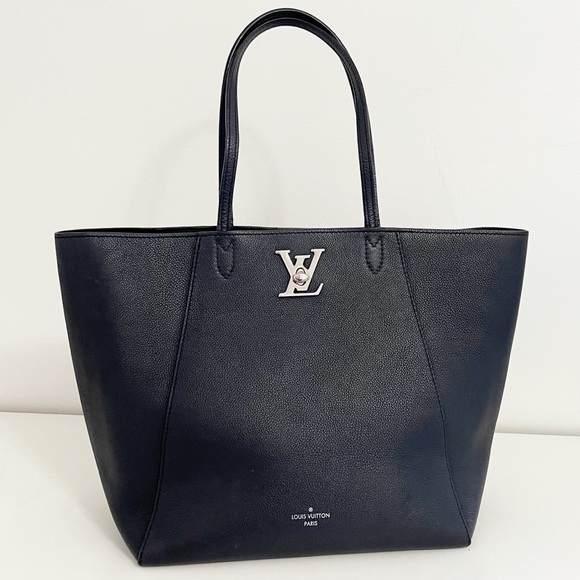 Louis Vuitton Lock Me Cabas Tote in Noir - Picture 3 of 9